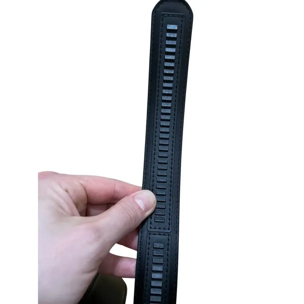 Mens Black Leather Ratchet Belt‎ Brushed Silver Rectangular Buckle 50in L 1in W